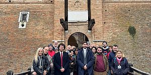 Foto membri dell'associazione Albergatori di Rimini in visita a Gradara