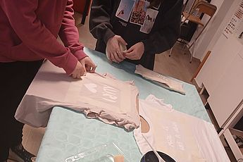 laboratorio di decorazione magliette